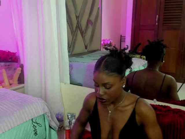 anisha-zambrano webcam