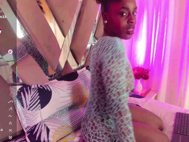 anisha-zambrano webcam