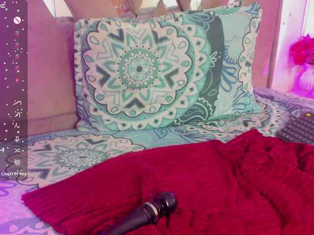 anisha-zambrano webcam