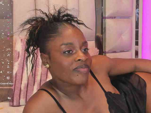 anisha-zambrano webcam