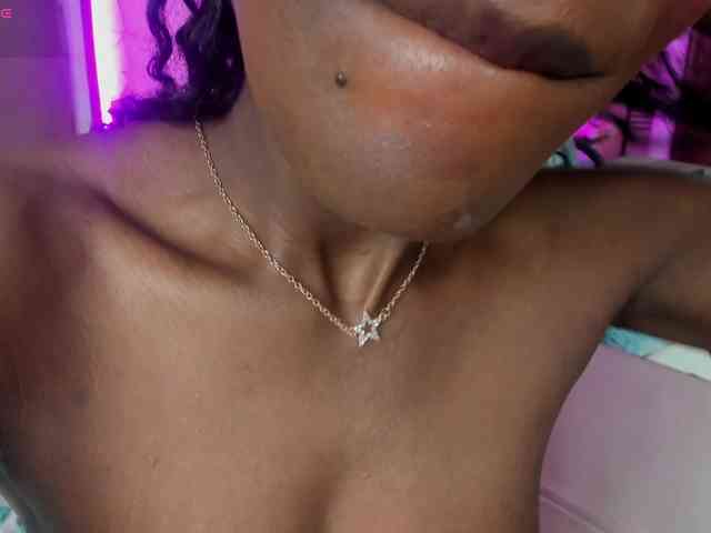 anisha-zambrano webcam
