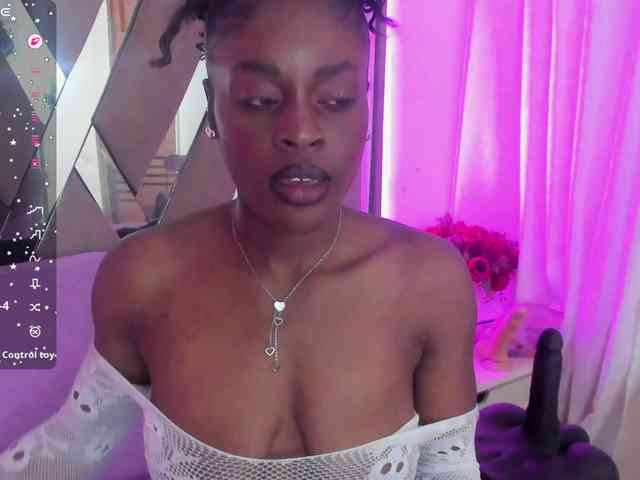 anisha-zambrano webcam