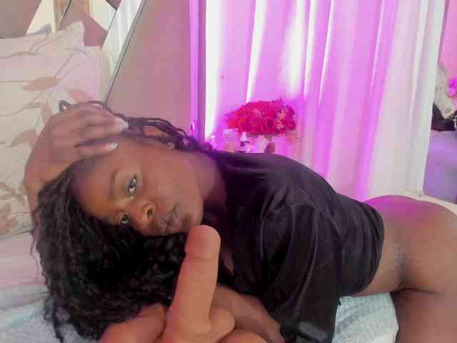 anisha-zambrano webcam