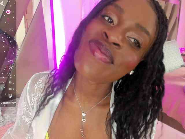anisha-zambrano webcam