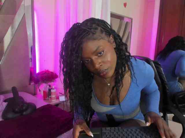 anisha-zambrano webcam