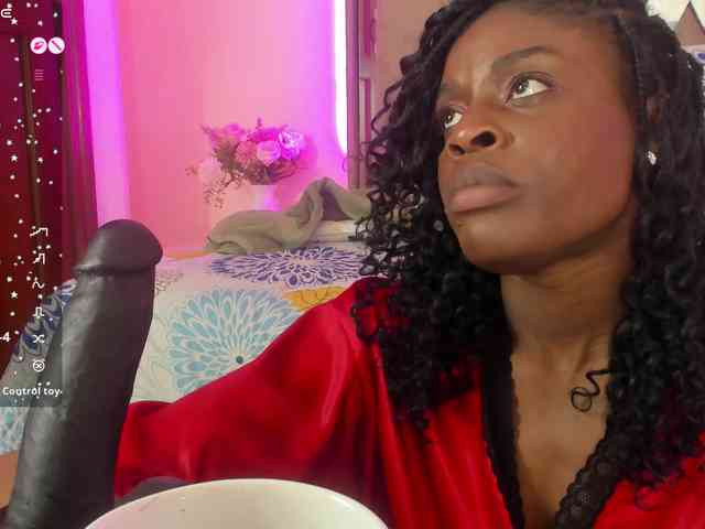 anisha-zambrano webcam