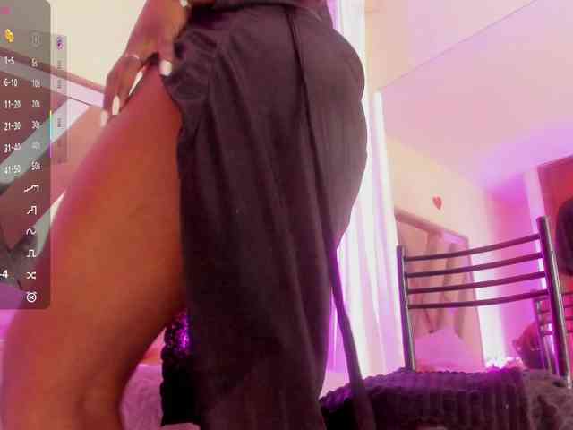 anisha-zambrano webcam