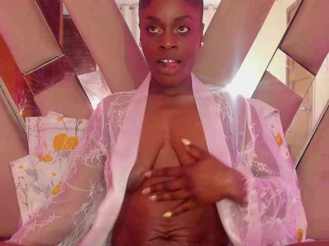 anisha-zambrano webcam