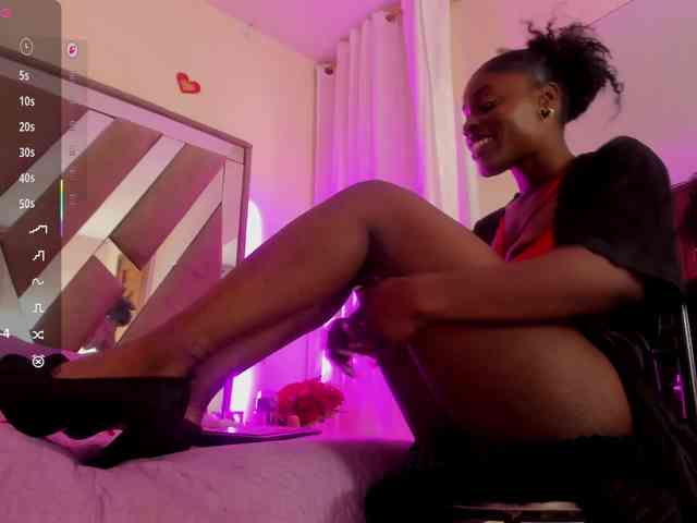 anisha-zambrano webcam