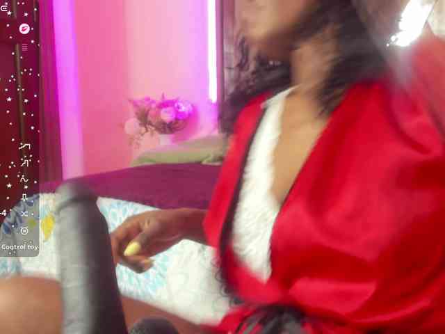 anisha-zambrano webcam