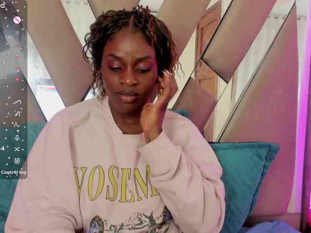 anisha-zambrano webcam