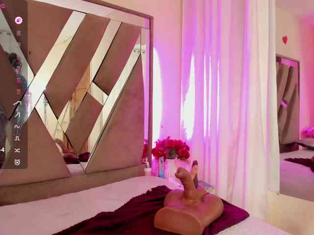 anisha-zambrano webcam