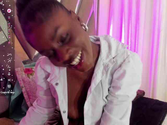 anisha-zambrano webcam