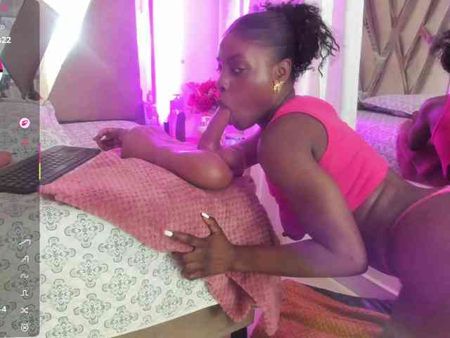 anisha-zambrano webcam