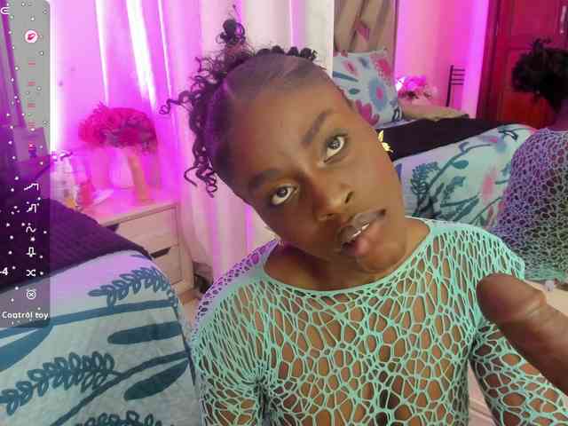 anisha-zambrano webcam
