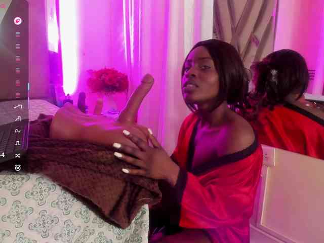 anisha-zambrano webcam