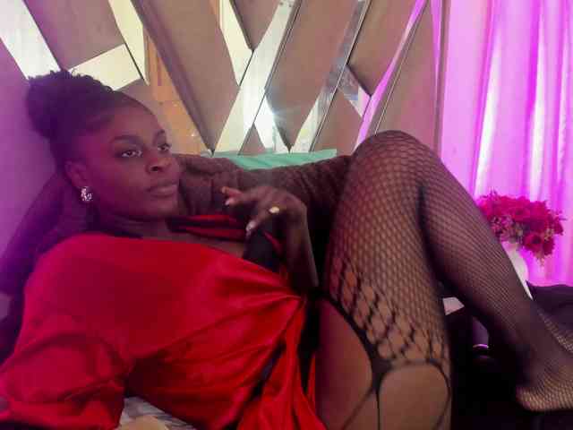 anisha-zambrano webcam