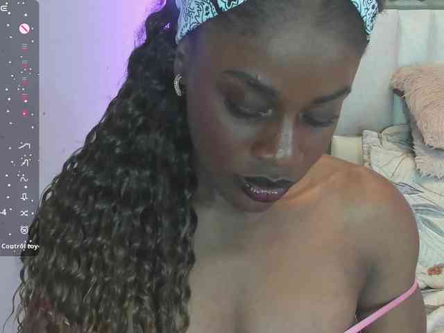 anisha-zambrano webcam
