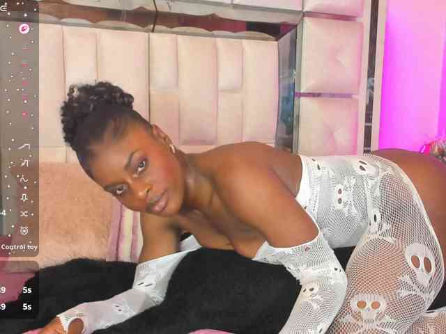 anisha-zambrano webcam