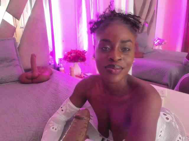 anisha-zambrano webcam