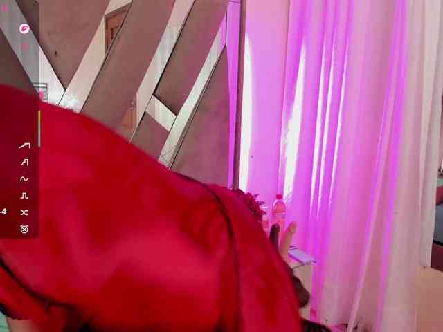 anisha-zambrano webcam