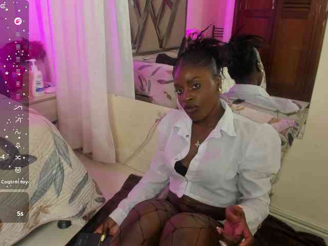 anisha-zambrano webcam