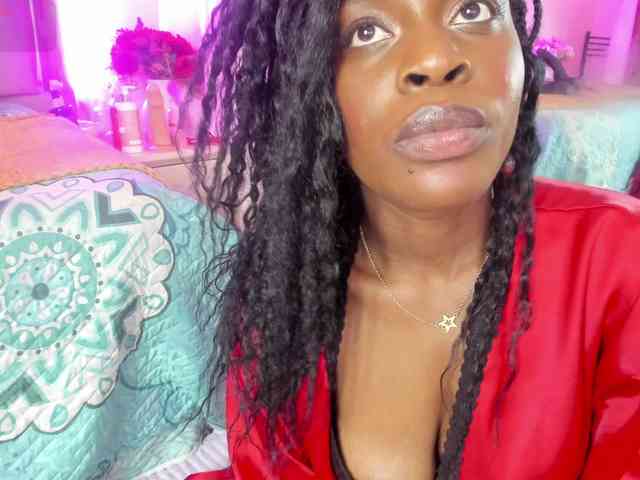 anisha-zambrano webcam