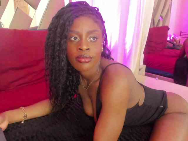 anisha-zambrano webcam