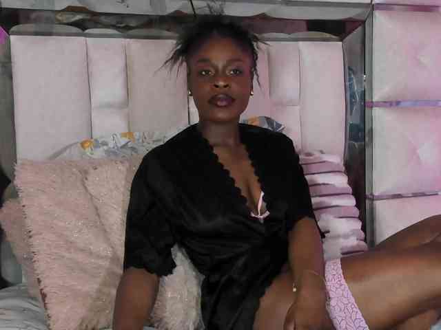 anisha-zambrano webcam