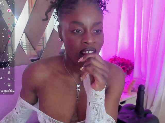 anisha-zambrano webcam