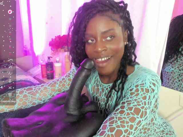 anisha-zambrano webcam