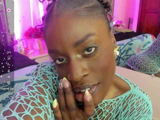 anisha-zambrano webcam