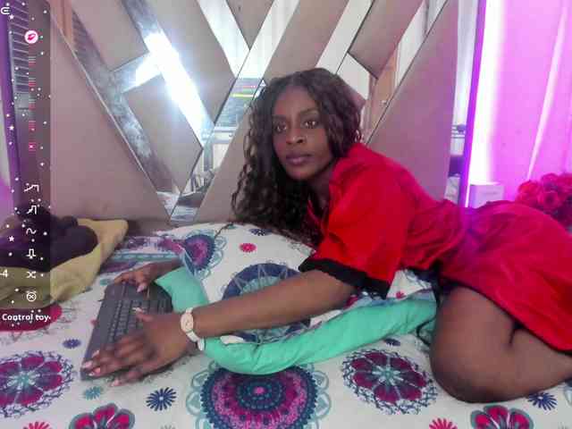 anisha-zambrano webcam