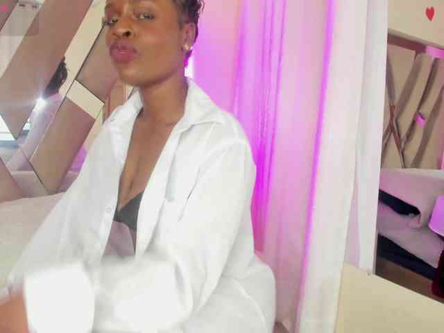 anisha-zambrano webcam
