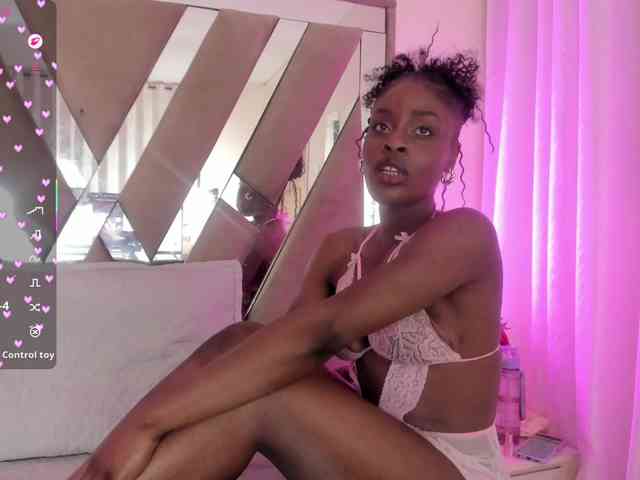 anisha-zambrano webcam