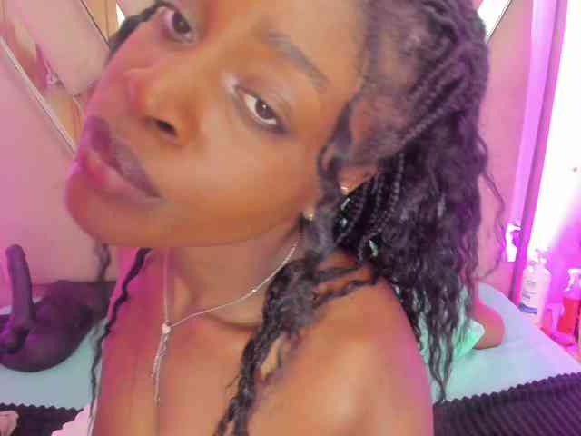 anisha-zambrano webcam