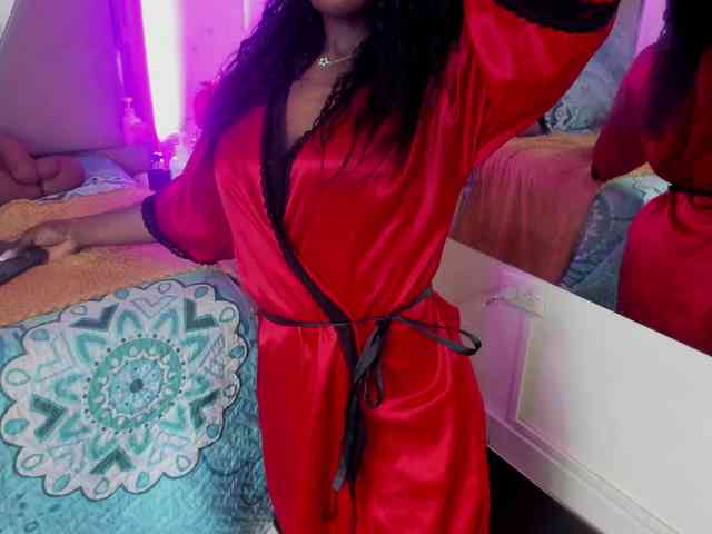 anisha-zambrano webcam