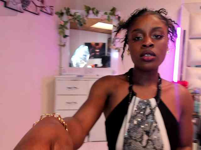 anisha-zambrano webcam