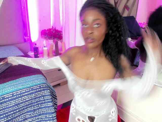 anisha-zambrano webcam