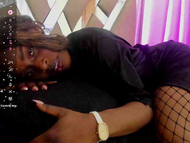 anisha-zambrano webcam