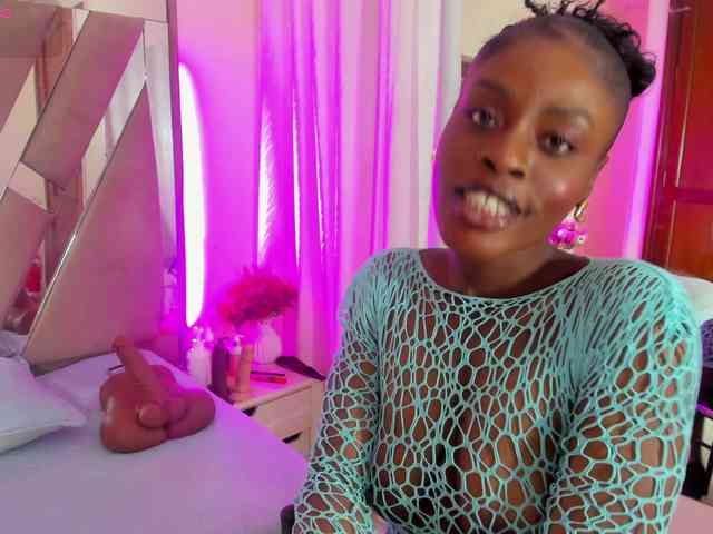 anisha-zambrano webcam