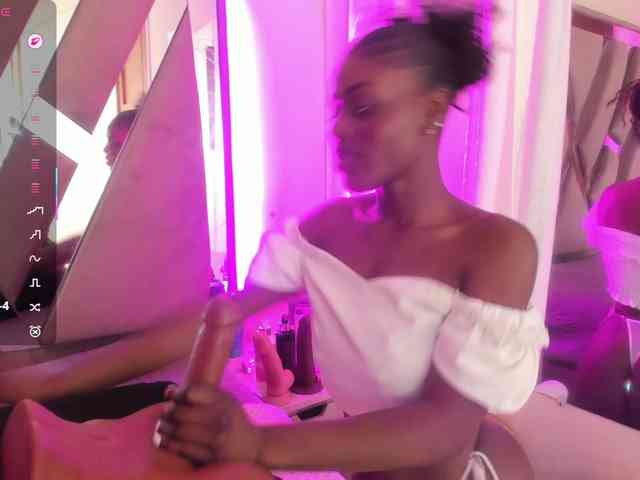 anisha-zambrano webcam