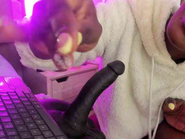 anisha-zambrano webcam