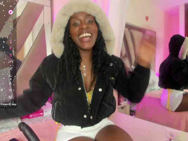 anisha-zambrano webcam