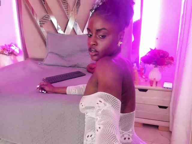 anisha-zambrano webcam