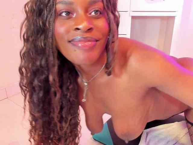 anisha-zambrano webcam