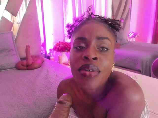 anisha-zambrano webcam