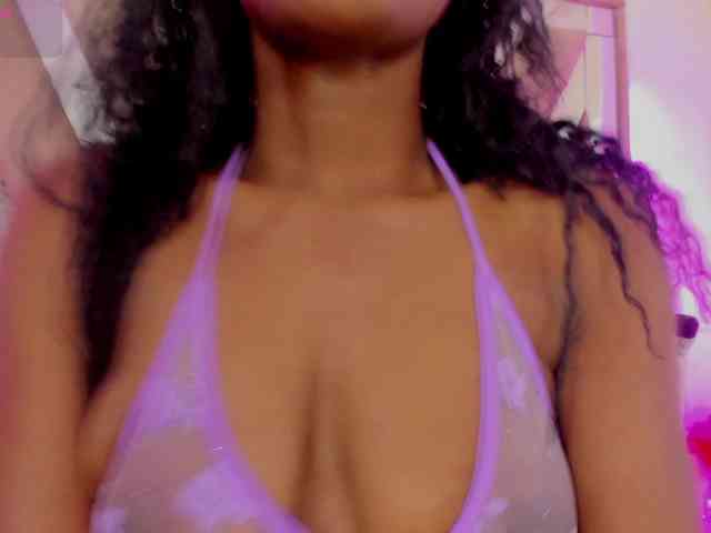 anisha-zambrano webcam