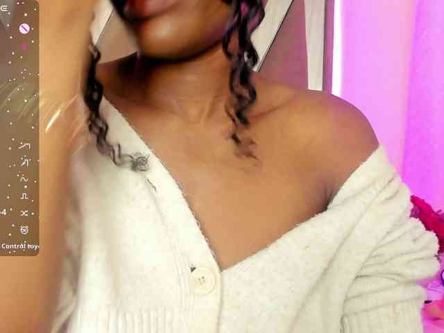 anisha-zambrano webcam