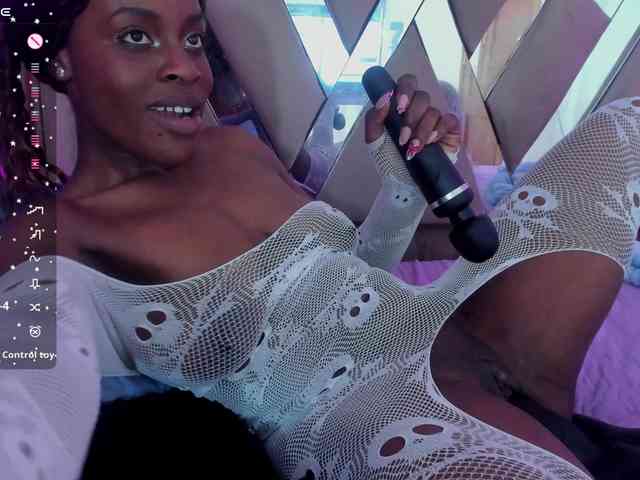 anisha-zambrano webcam